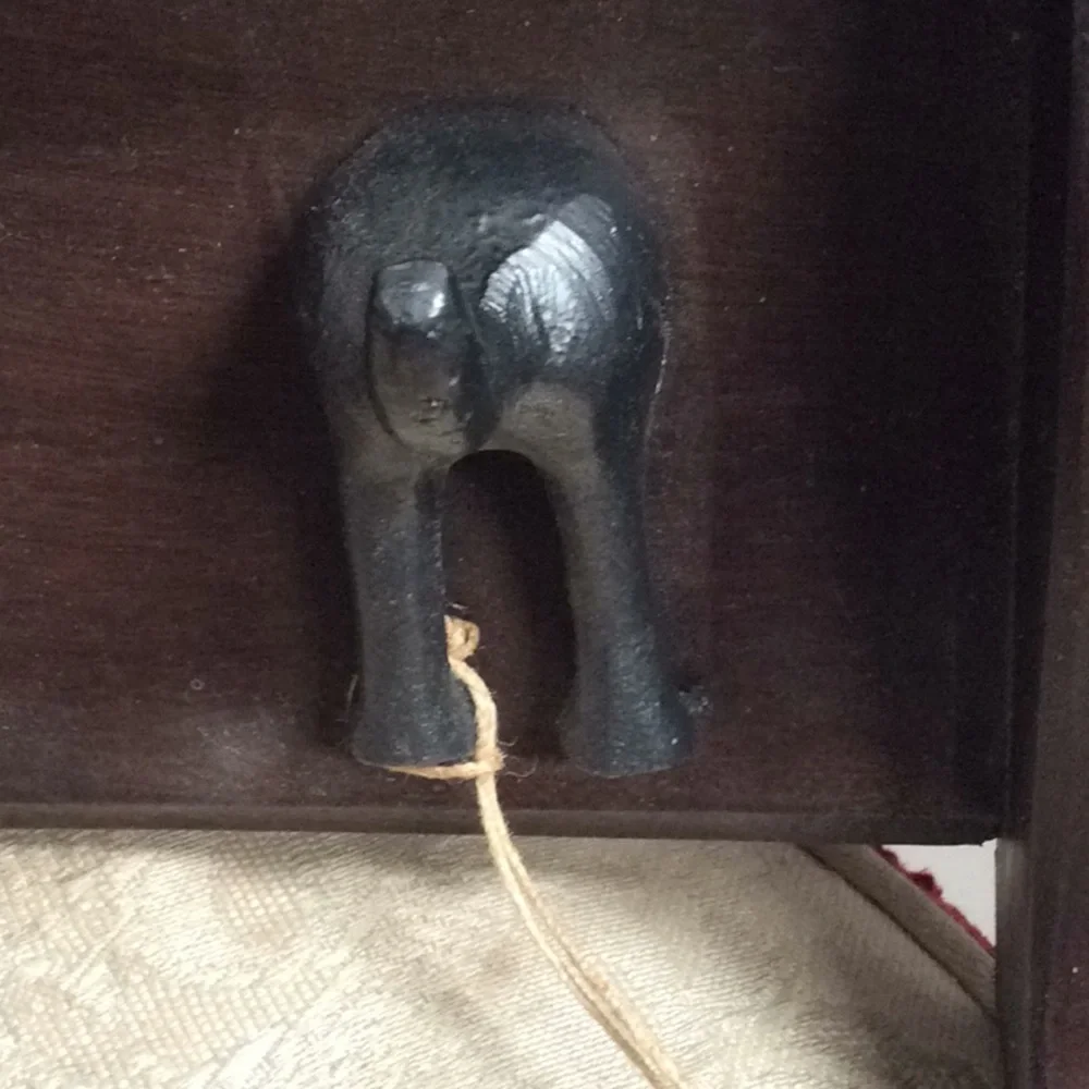 Handmade with Love Coat Hanger wood with elephants